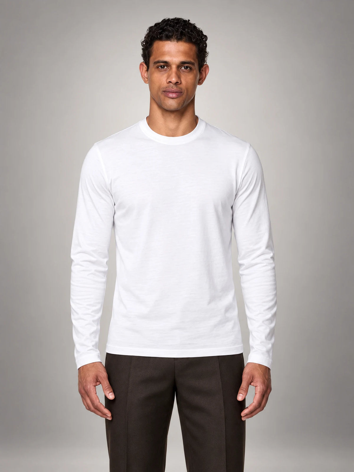 Volantero Men's Cotton-Blend Long-Sleeve Crew-Neck Shirt in White, front view