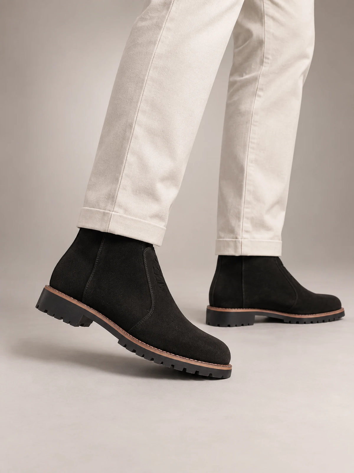 Volantero Men's Leather Ankle Boots in Black, hover view