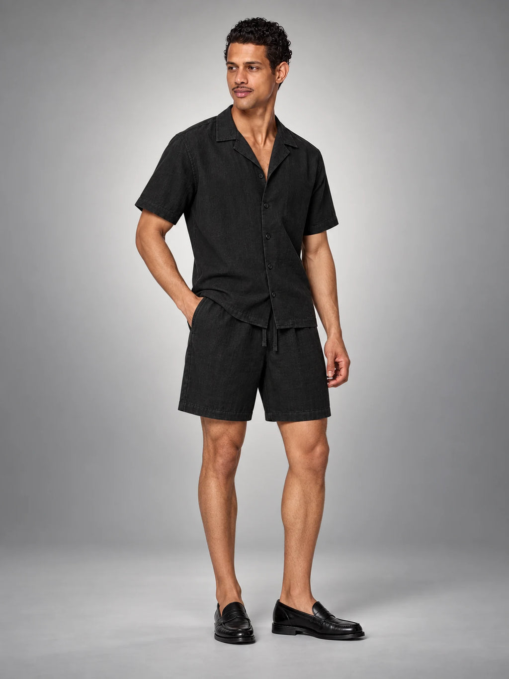 Volantero Men's Relaxed Summer Set in Black, front view