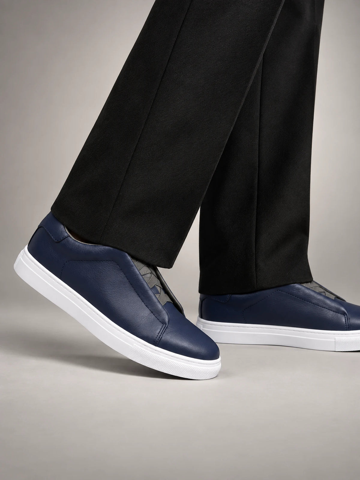 Volantero Men's Laceless Classic Sneakers in Navy, main view