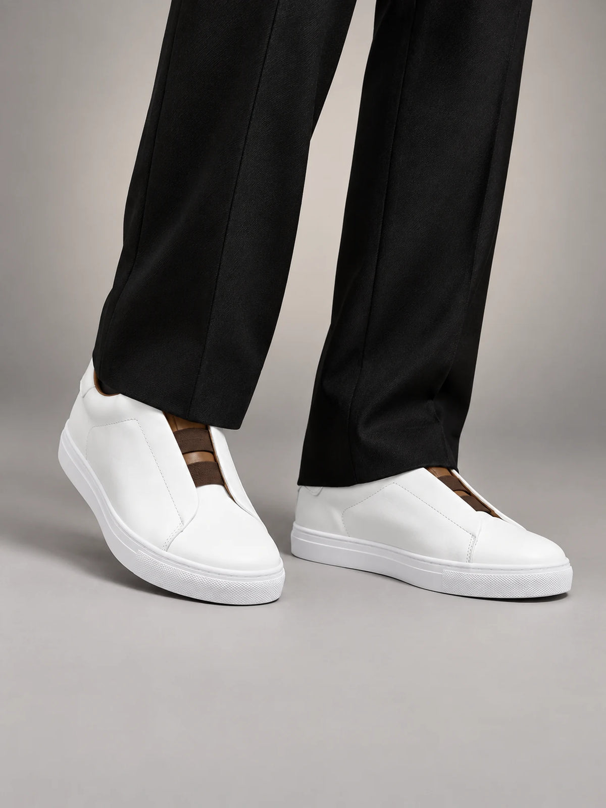 Volantero Men's Laceless Classic Sneakers in White, front view
