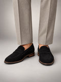 Volantero Men's Classic Penny Loafers in Black, front view