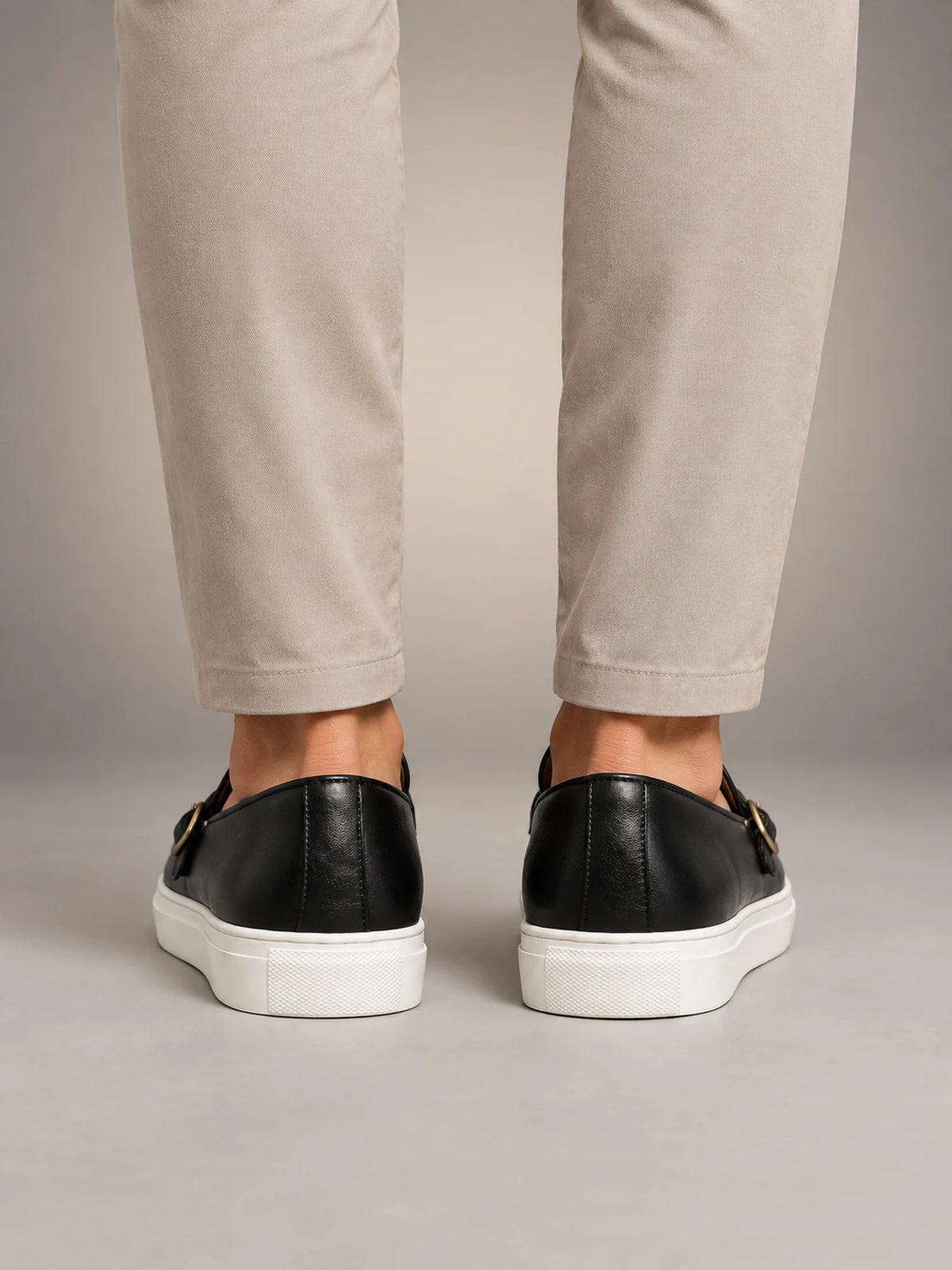 Volantero Men's Casual Leather Loafers in Black, back view