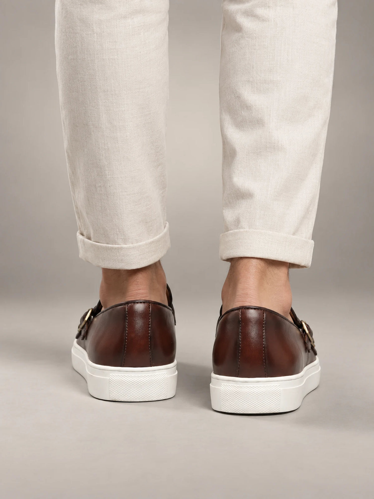 Volantero Men's Casual Leather Loafers in Brown, back view