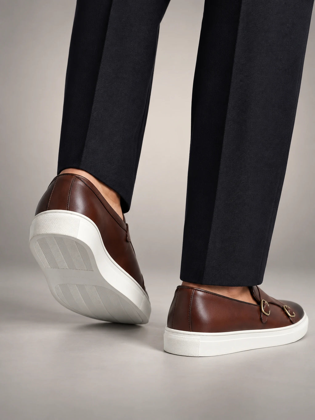 Volantero Men's Casual Leather Loafers in Brown, side view