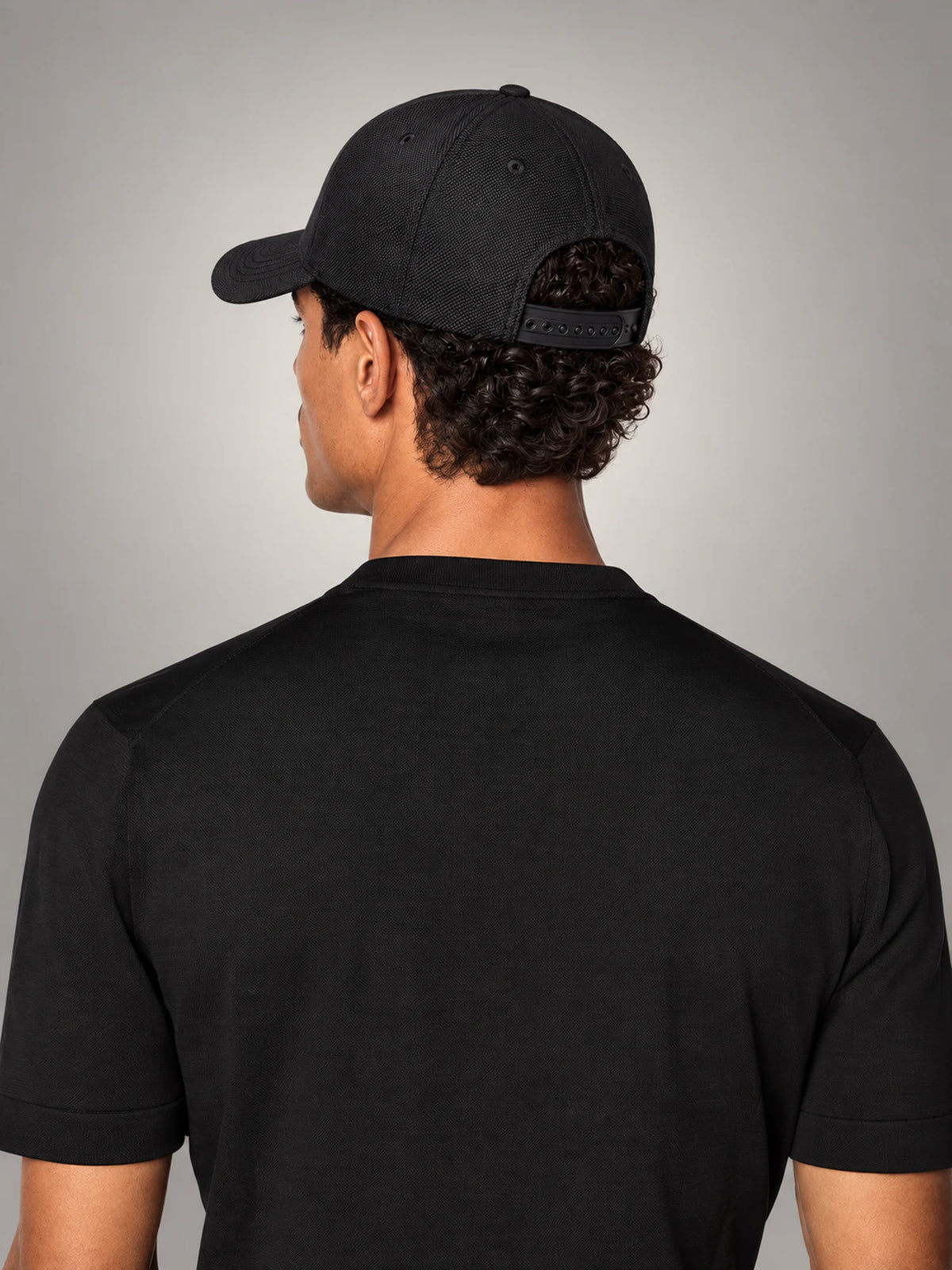 Volantero Men's Classic Cap in Black, back view