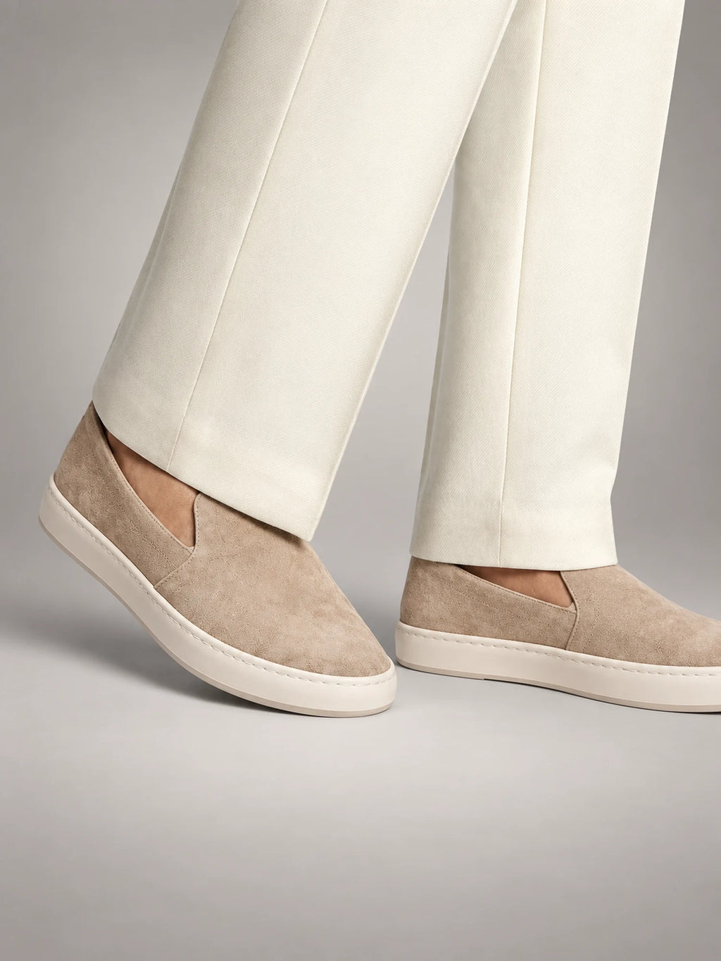 Volantero Men's Classic Slip-On Shoes in Beige, main view