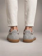 Volantero Men's Classic Low-Top Trainers in Grey, back view