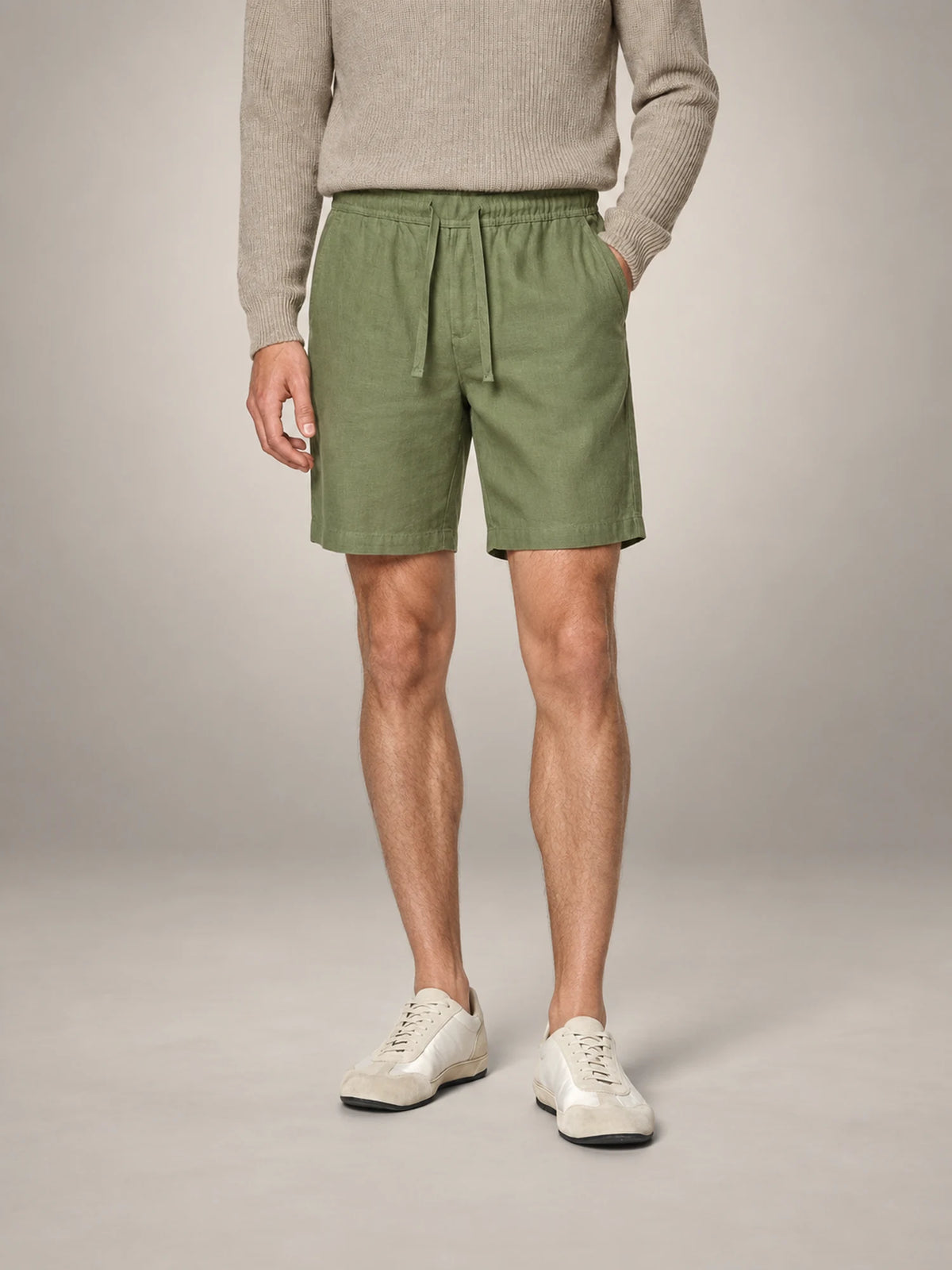 Volantero Men's Breathable Linen Summer Shorts in Green, front view