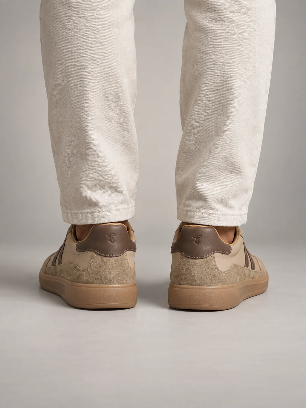 Volantero Men's Classic Retro Sneakers in Brown, back view
